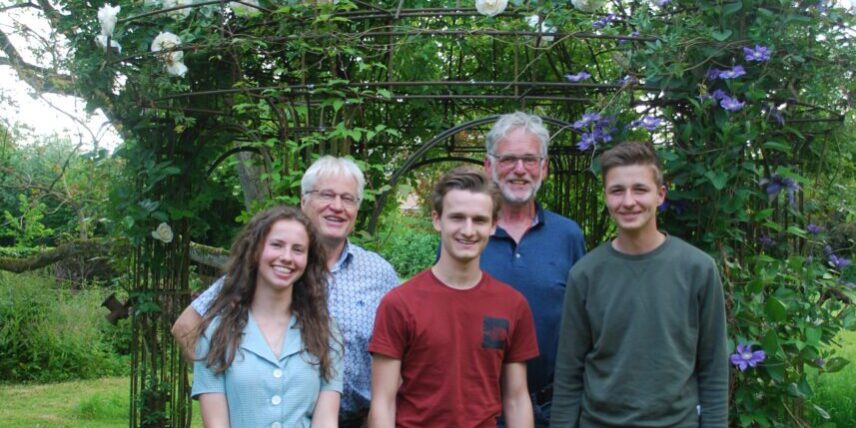 IMYB 2023 Team NL International Meeting Young Beekeepers